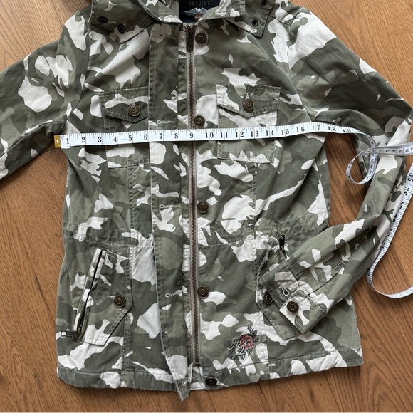 Harley Davidson Ladies Camouflage Rose Patch Hooded Jacket - Size S - EUC - Picture 8 of 14